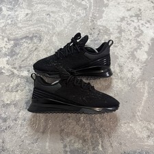 Louis Vuitton VNRs In Black