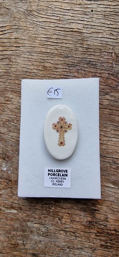 Belleek like oval celtic - belleek, cross