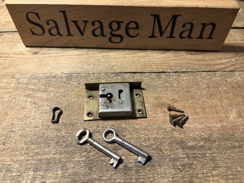 Antique brass cut lock - cut-in, two