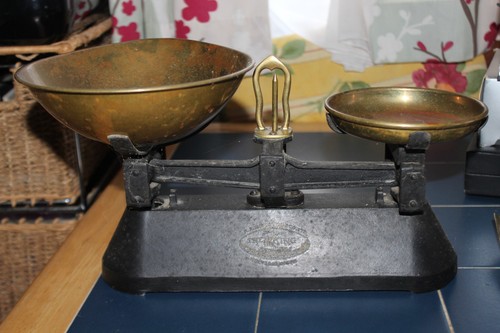 Vintage black metal brass - black,