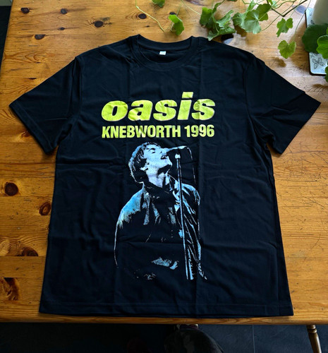 Oasis knebworth 1996 - “knebworth, 1996”