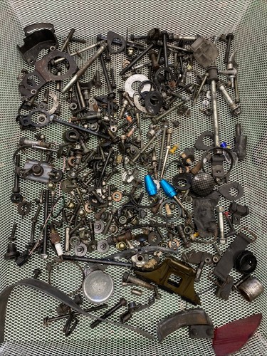 Genuine suzuki bandit gsf600 - genuine,