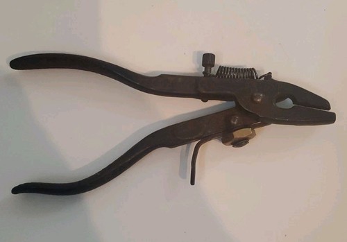 Vintage cross cut saw tooth - vintage,