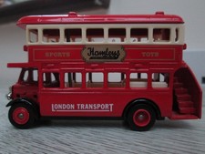 Lledo Days Gone - Hamleys - DG 15022 − 1932 AEC Regent Double Dec