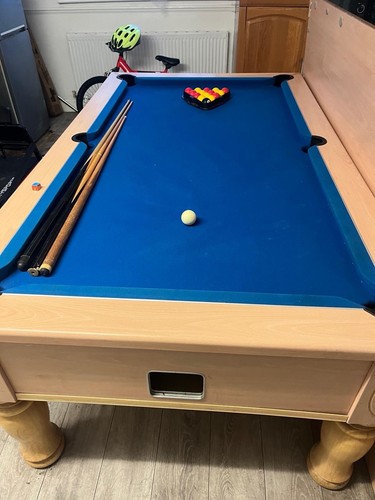 Pool table dinning - /,