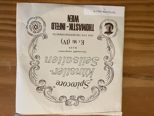 Double bass string - bass, e