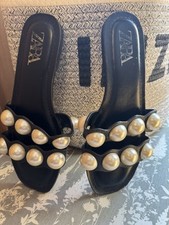 Zara Pearl Sliders 6