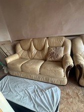 3-Seater and 2-Seater Sofa Italian Leather,in Very  Good Condition