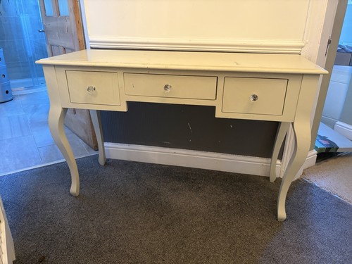Laura ashley rosalind - laura, dressing