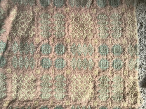 Vintage very pale - &, lemon