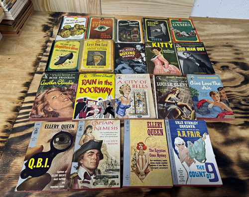 Pocket books vintage paperback - books,