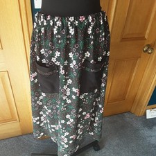 Ladies Mid Length Skirt Floral