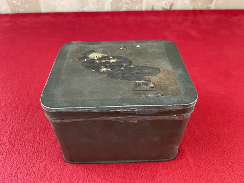 Ww2 starter cartridges tin box - cartridges,