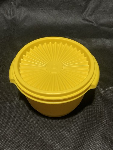 Vintage tupperware servalier - vintage,