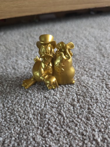 Gold mickey mouse - mickey, friends