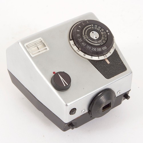 Pentacon six ttl metered prism - pentacon,