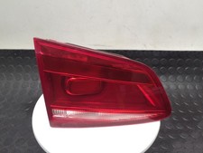 VOLKSWAGEN PASSAT Tail Light