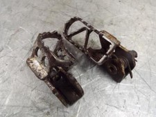 1989 YAMAHA YZ 125 - FOOTPEGS - MOTOCROSS MX DIRT BIKE RACE