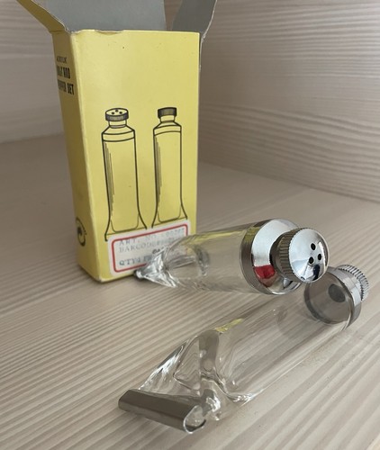 Lucite squeeze tube salt - lucite,