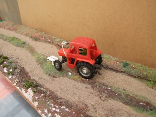 Britains massey ferguson 135 - ferguson,