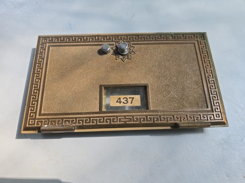 Device 1967 brass post - am., 11"