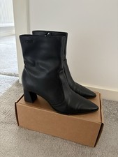 Women’s DKNY Black Heeled
