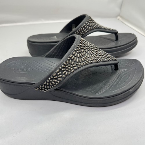 Crocs capri embellished flip - crocs,