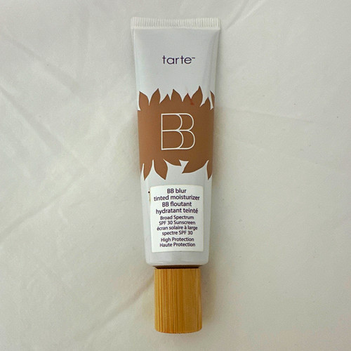 Tarte blur tinted moist - bb,