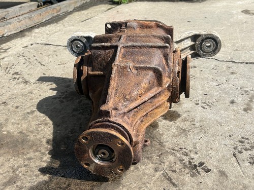 Bmw e36 318i 318is rear - rear, diff