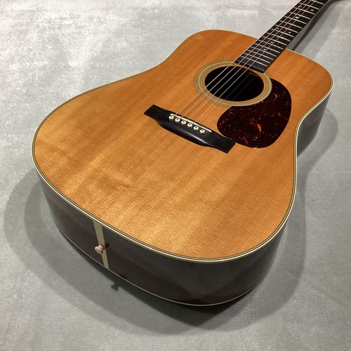Martin standard 2018 used - d-28,
