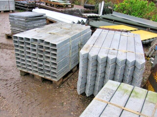Galvanised steel post - 1, 1400