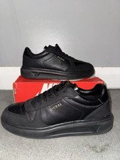 Men’s Triple Black GUESS
