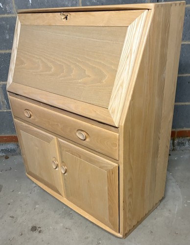 Very clean modern ercol - very,