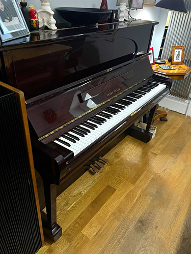 Young chang upright piano - young,
