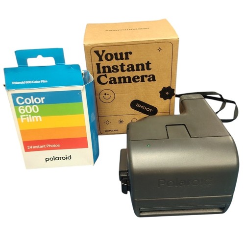Polaroid 636 close instant - close,