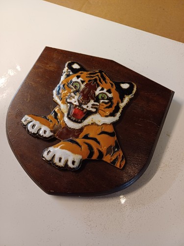 Leyland tiger cub badge - leyland,