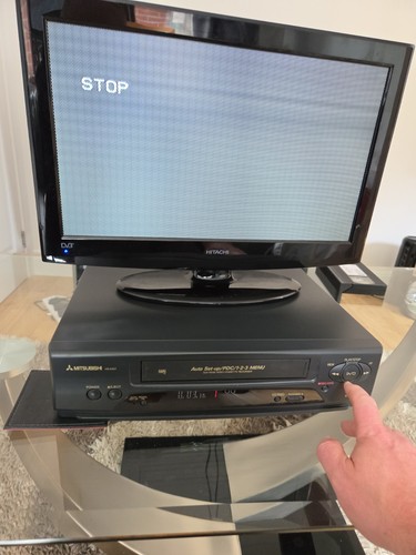 Mitsubishi 640 vhs video - 640,