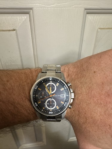 Volvo quartz watch hard - hard, to