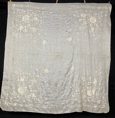 Vintage silk hand embroidered - hand,
