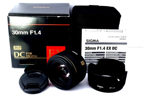 Exc sigma 30mm f - [exc++++], f/1.4