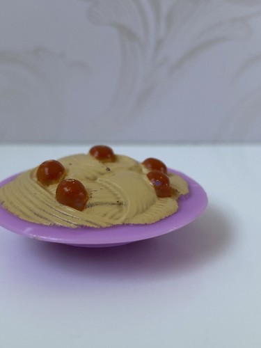 Barbie plate food spaghetti - barbie,