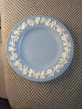 Wedgewood Embossed Blue White Vine Leaf Plate. Queen's Ware. 10 Inches
