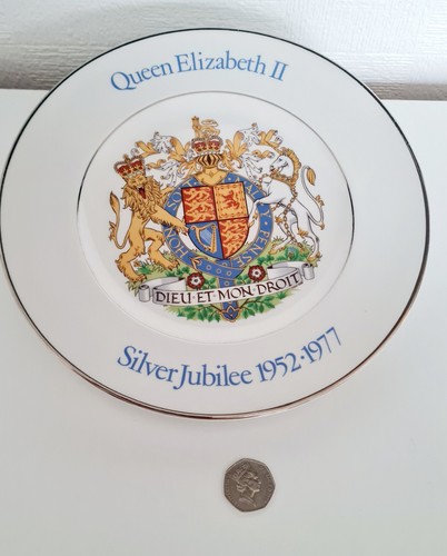 Wood sons queen elizabeth - queen,
