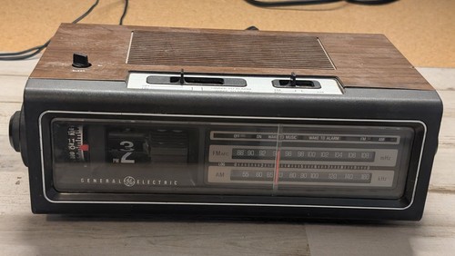 Clock radio flip - radio,