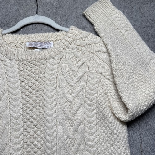 Inverallan hand knit - hand,
