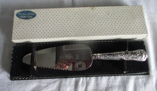 Silver handled pie server - handled,