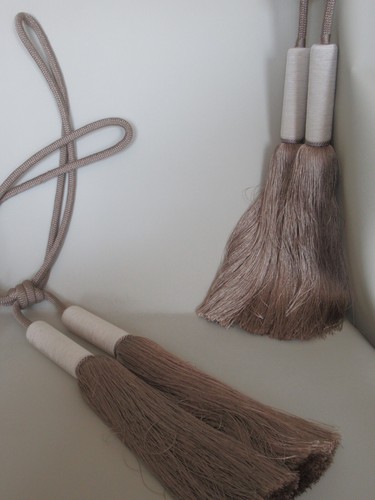 Quality pair curtain tie - pair,