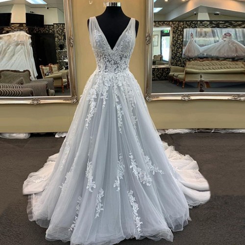 Neck tulle wedding dress - v,