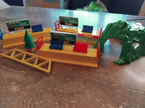 Vintage tomy train - vintage, platforms