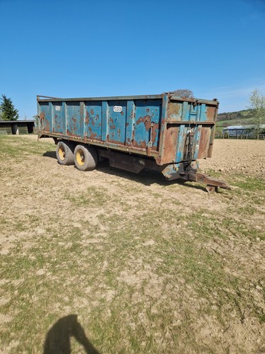 Ton tipping trailer - tipping, muck